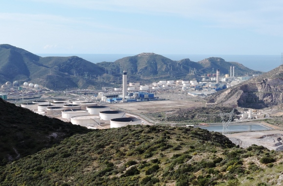 Análisis de riesgos medioambientales de operadores sometidos a Autorización Ambiental Integrada conforme a la Ley 26/2007, de 23 de octubre, de Responsabilidad Medioambiental.